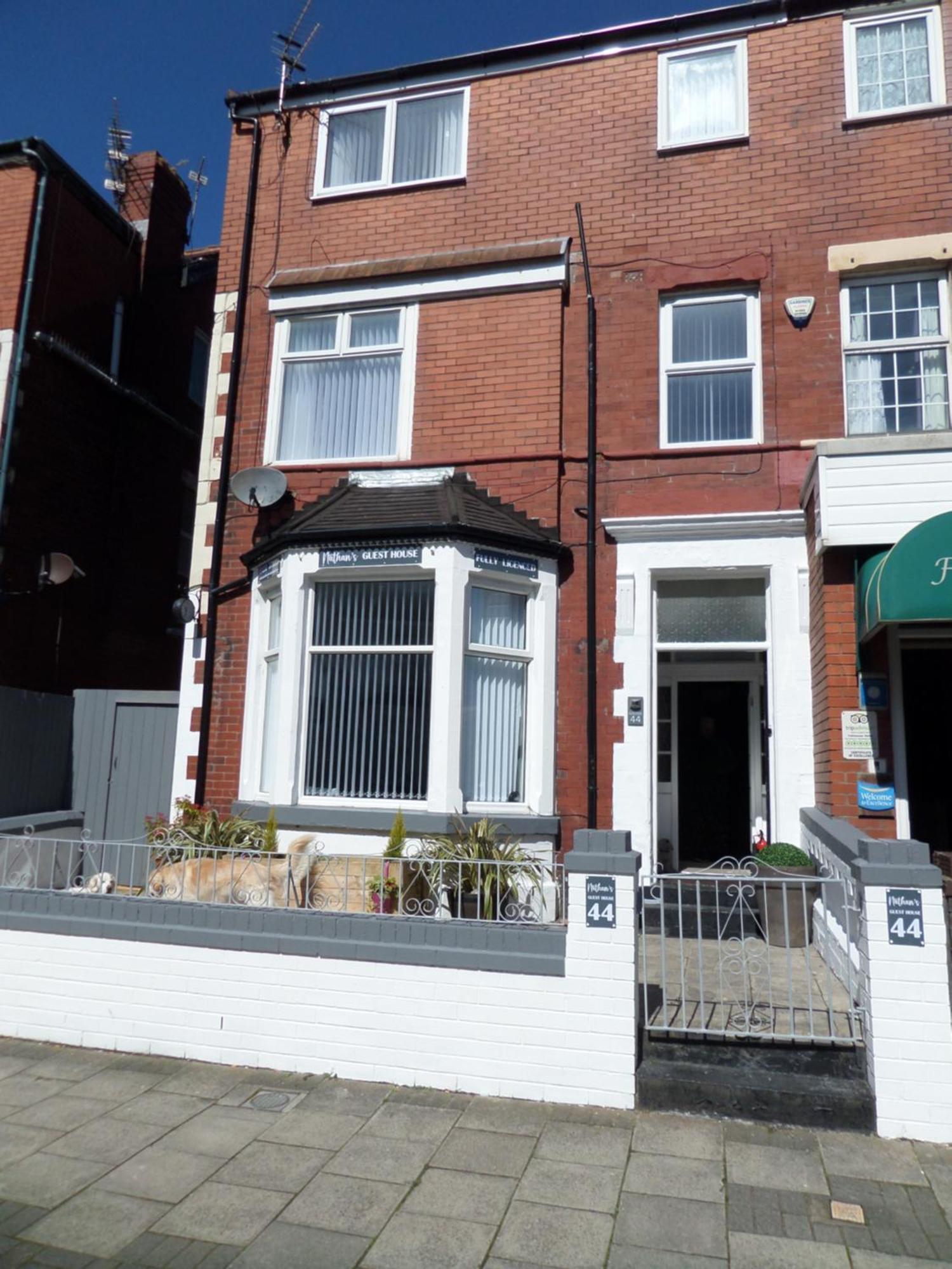 Nathans Guest House Blackpool Exterior photo